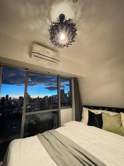 The Serene Escape Rockwell Makati City View 1Br Apartment Manila Bagian luar foto