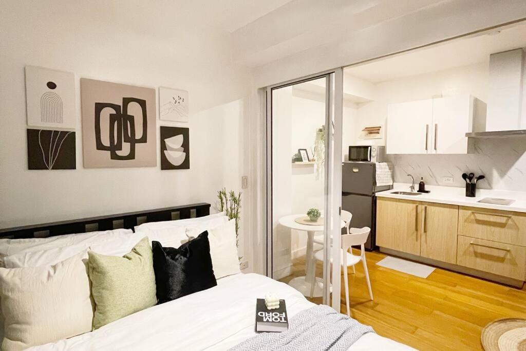 The Serene Escape Rockwell Makati City View 1Br Apartment Manila Bagian luar foto